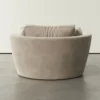 Eze - The Sculptural Pedestal Chair