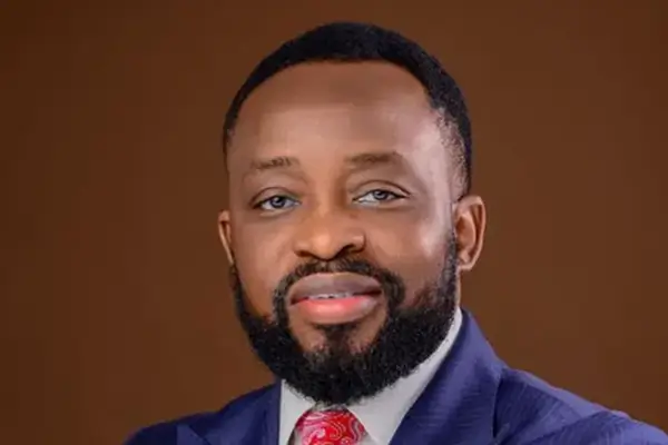 Tosin Oshunkoya